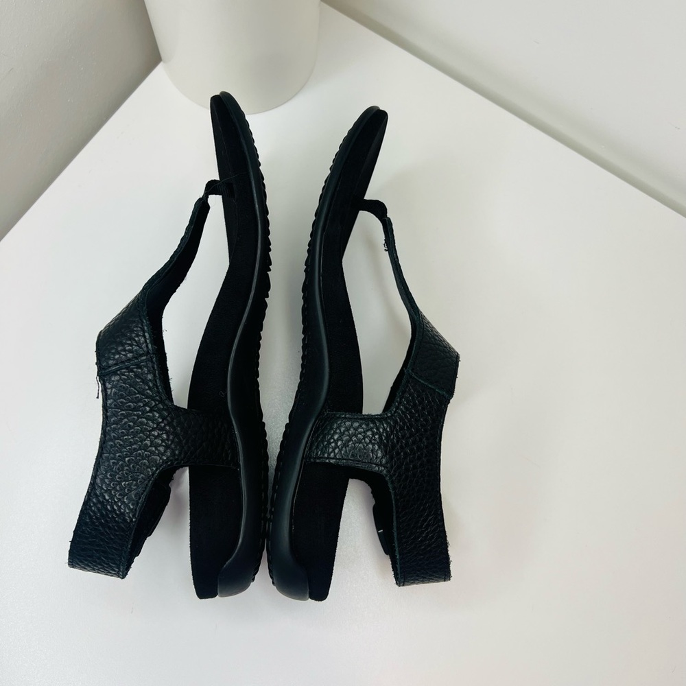 Vionic Black Textured Sandals - image 4